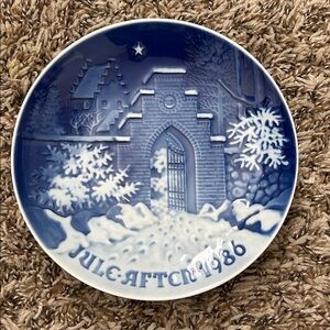 Bing & Grondahl Vintage 1986 Christmas plate